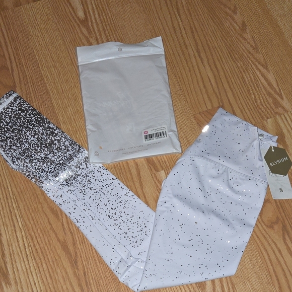 BuffBunny Elysium White Leggings with Black Speckles - Picture 1 of 1